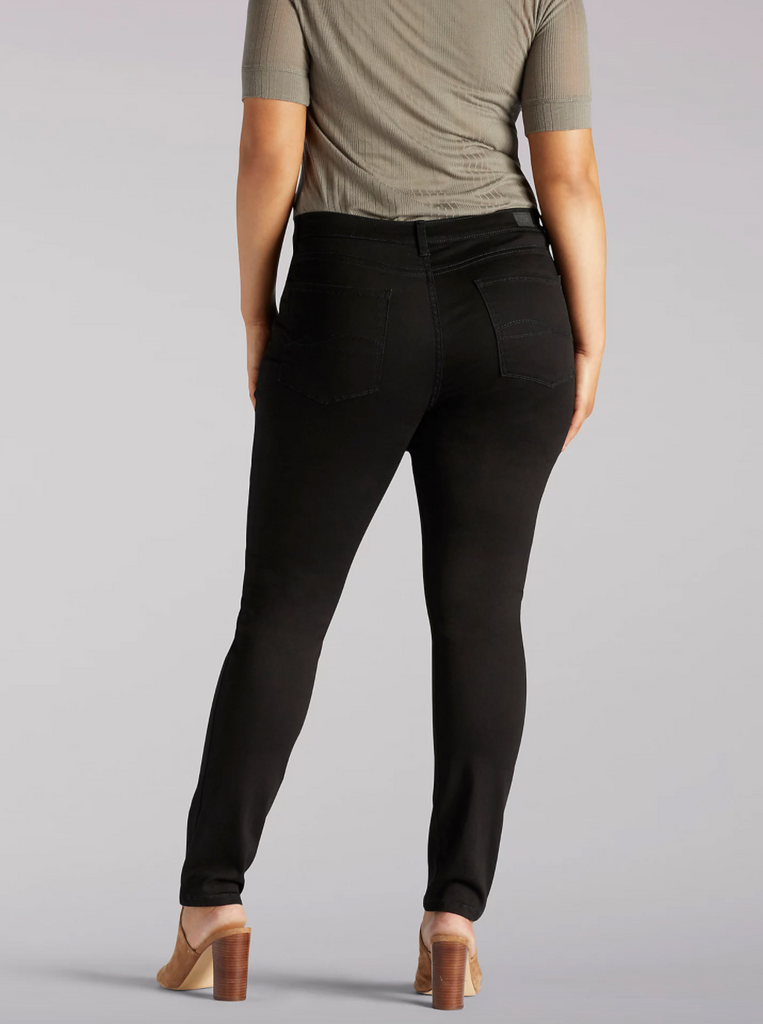 It’s Official: These Are the Best Butt-Lifting Jeans on the Market