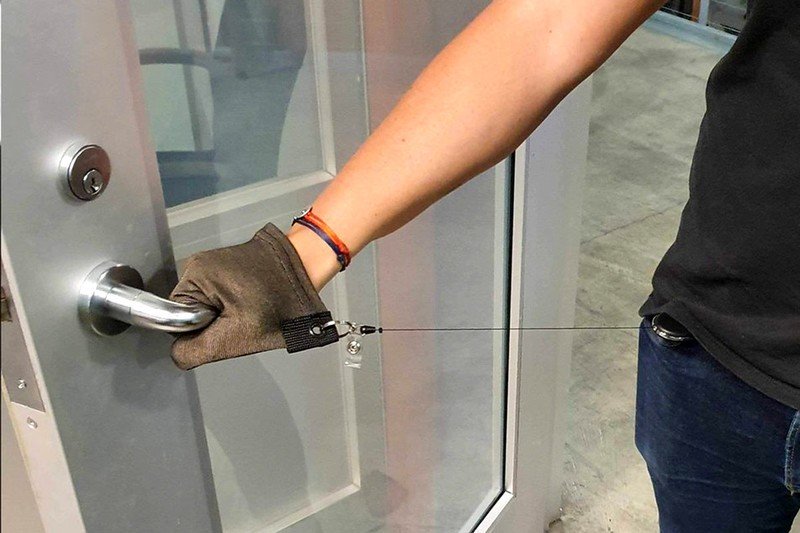 Avoid germs in public with this antiviral, antibacterial glove — now 24% off