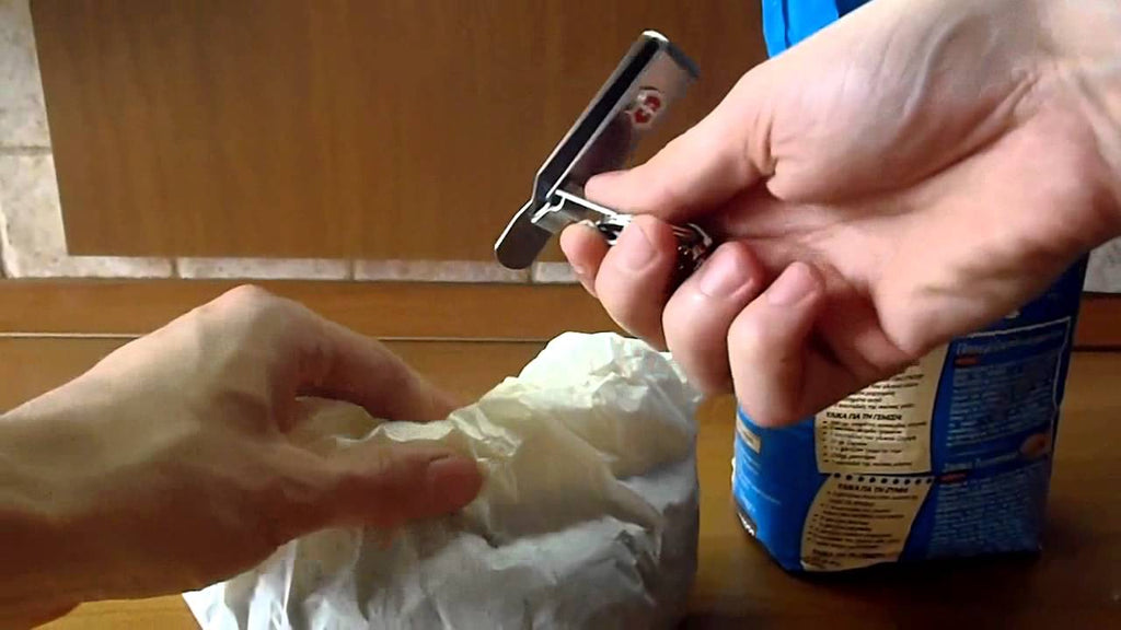 use the victorinox belt hanger clip like multitool..