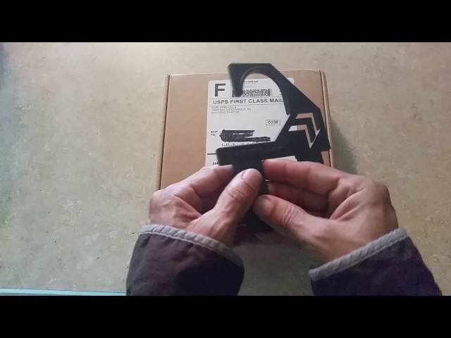 Style Khan talks about Trakline's ratchet belt hanger and the reasons why it's a must have accessory.