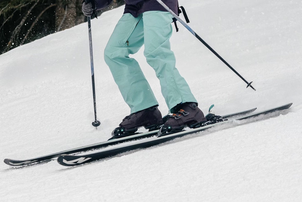 Terracea Moonbeam 3L Bib Review: Brand’s First Technical Bibs, Great Skiwear All Around