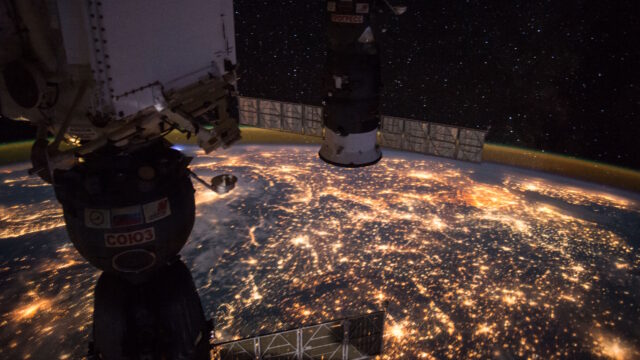 This Week in Space: Drag Sails, Cosmic Rays, and ‘Space Cushions’